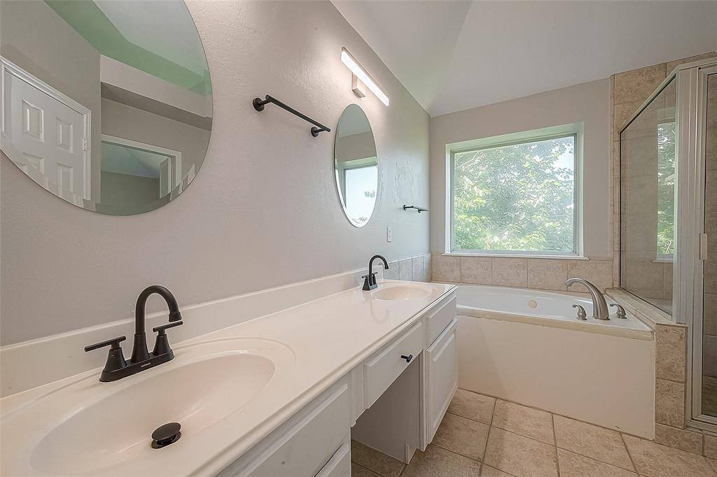 1915 Laurel Brook Lane, Houston, TX 77014