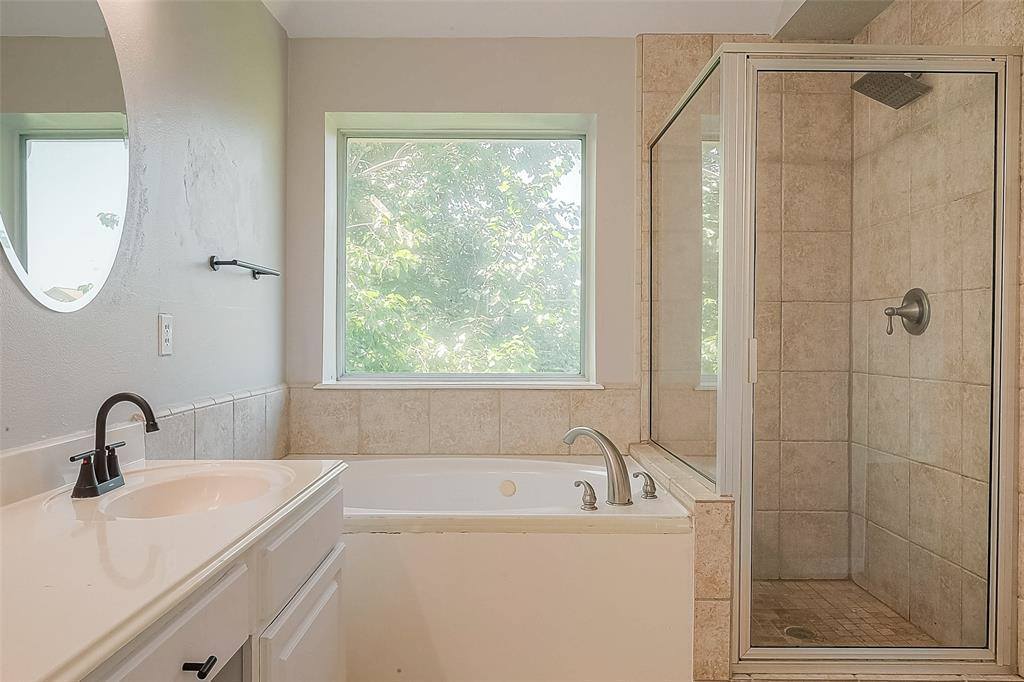 1915 Laurel Brook Lane, Houston, TX 77014