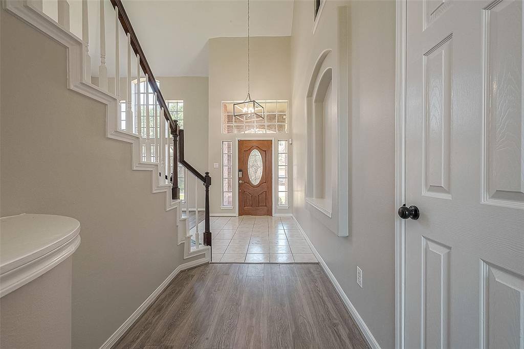 1915 Laurel Brook Lane, Houston, TX 77014