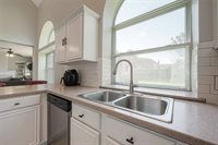 1915 Laurel Brook Lane, Houston, TX 77014