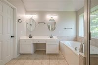 1915 Laurel Brook Lane, Houston, TX 77014