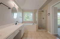 1915 Laurel Brook Lane, Houston, TX 77014