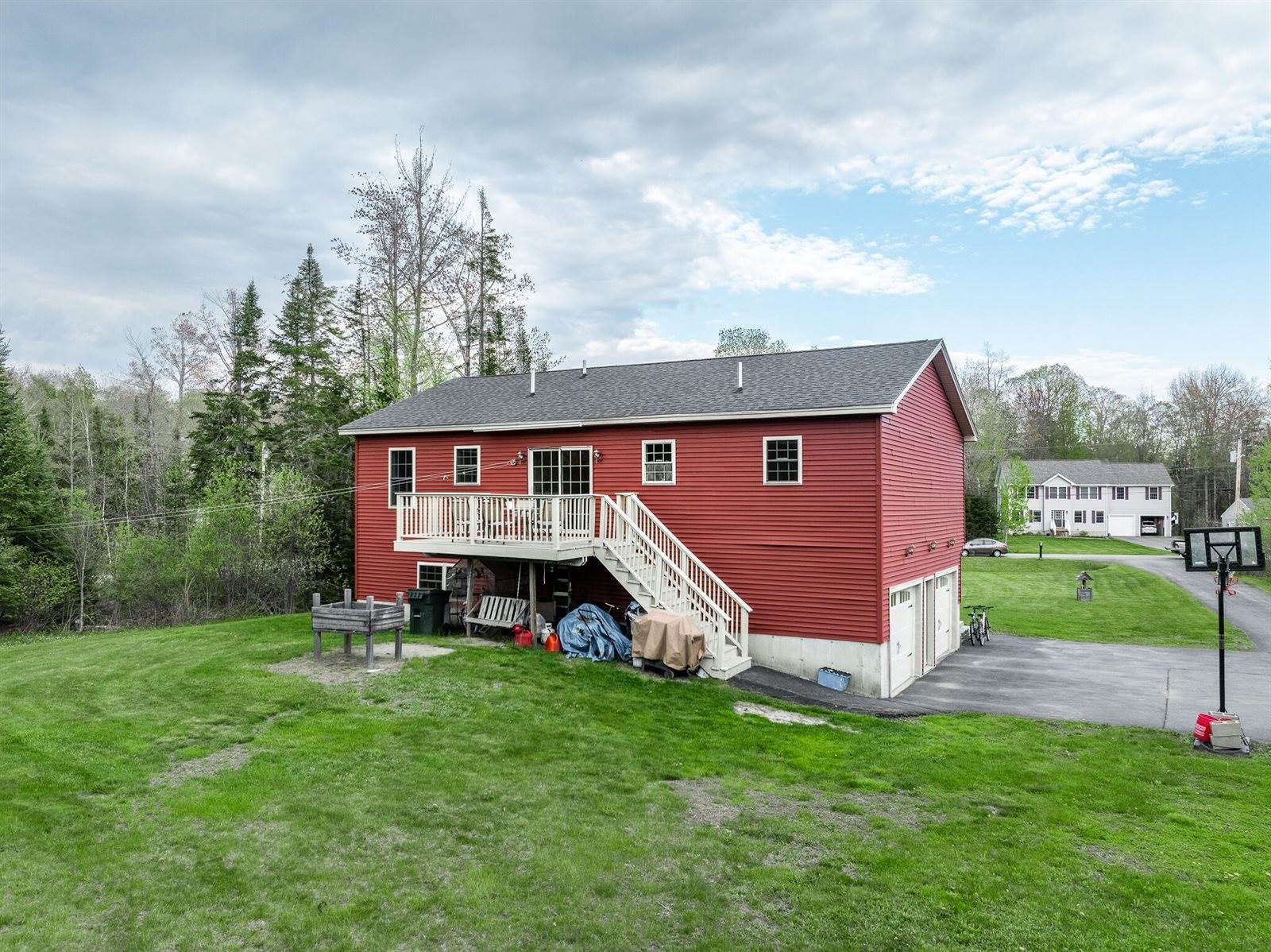 64 Manansis View, Glenburn, ME 04401