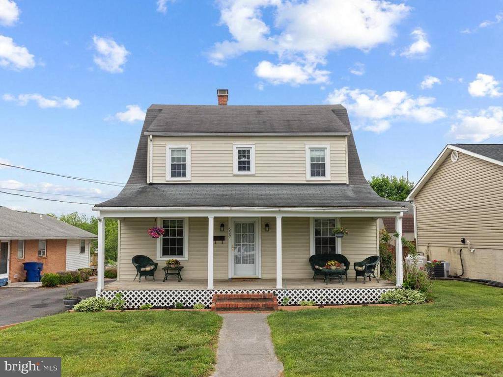 609 Washington Avenue, Front Royal, VA 22630