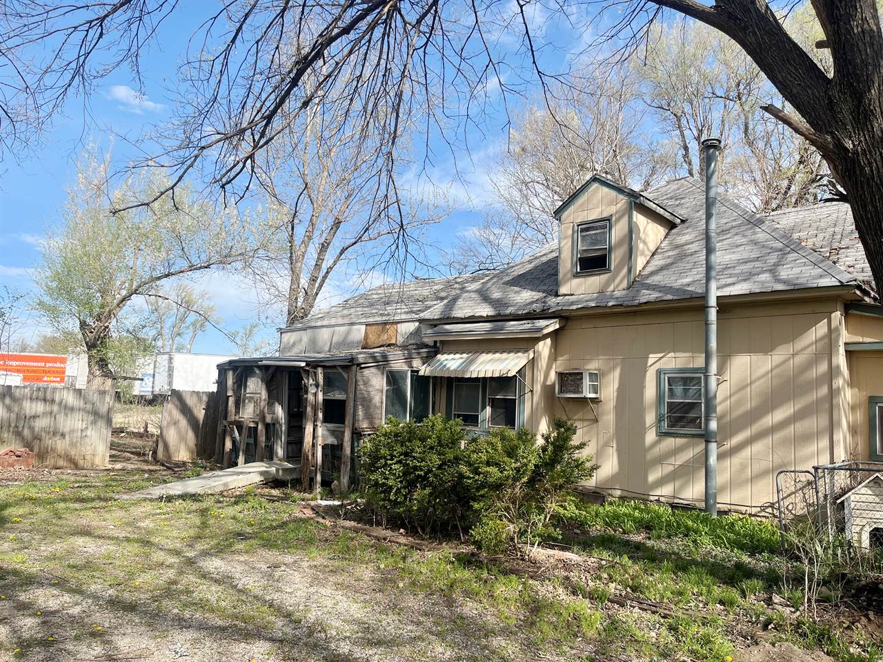 307 S Van Buren, Abilene, KS 67410