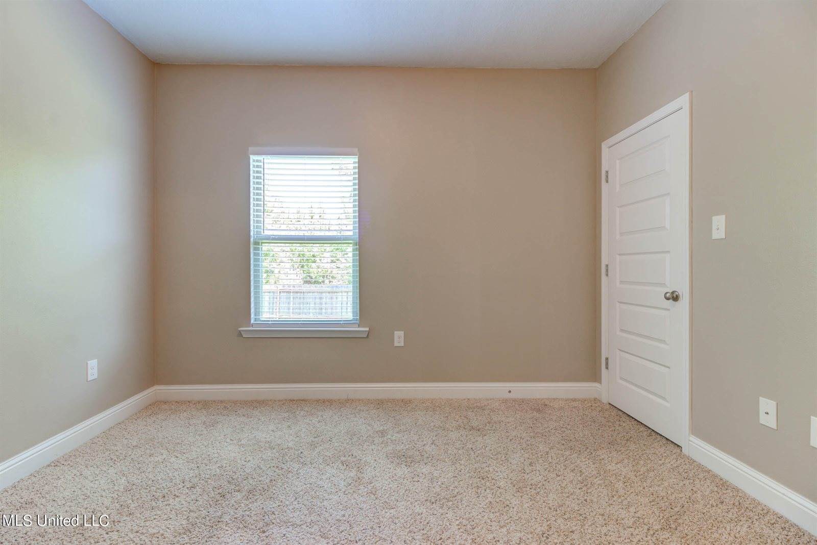 13438 Mayfair Lane, Biloxi, MS 39532