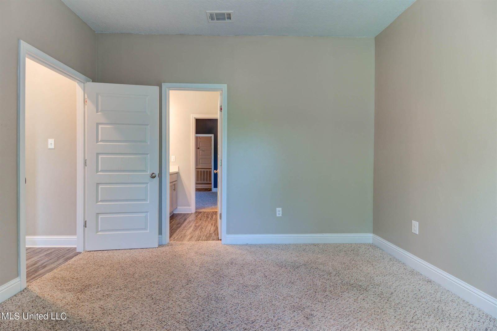 13438 Mayfair Lane, Biloxi, MS 39532