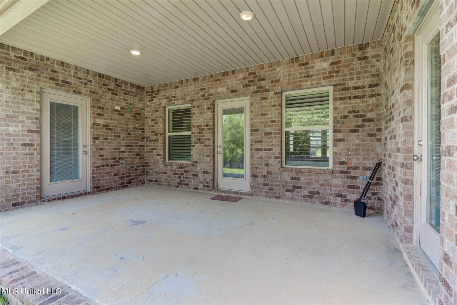 13438 Mayfair Lane, Biloxi, MS 39532