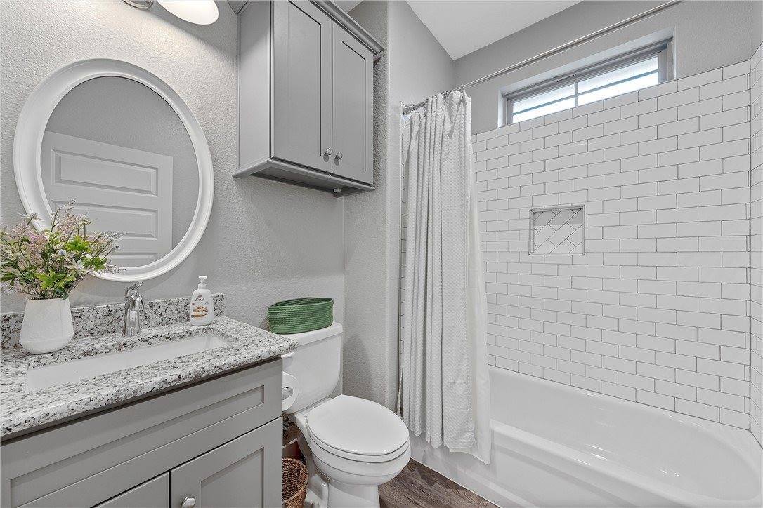 17 North Shore Circle, Waco, TX 76708