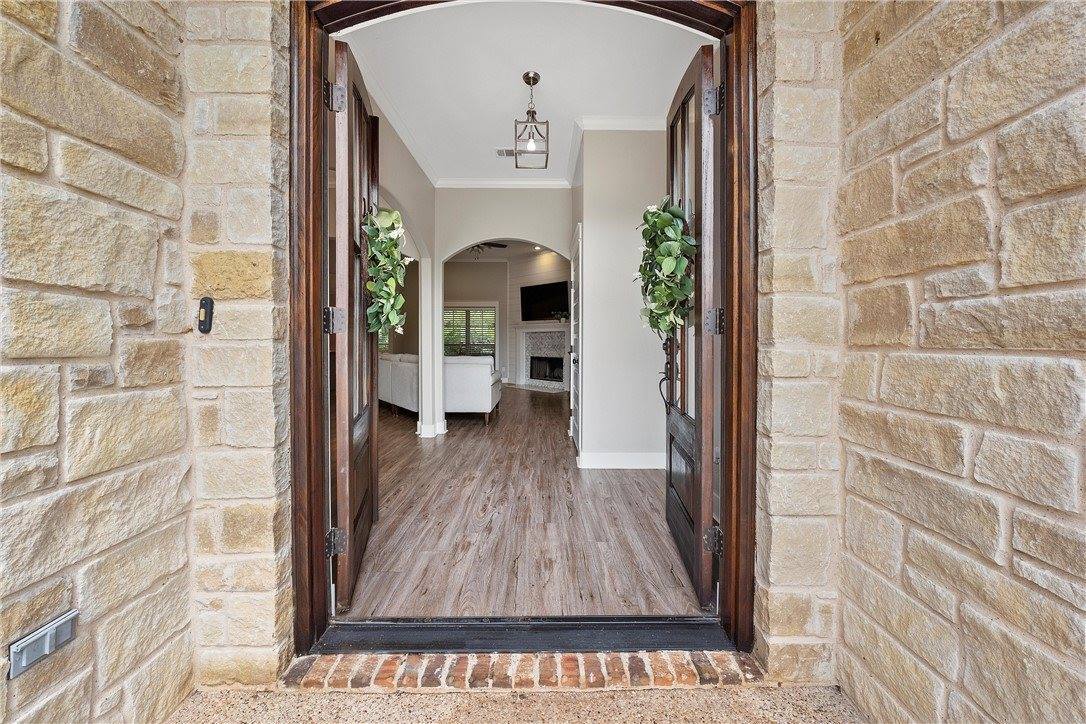 17 North Shore Circle, Waco, TX 76708