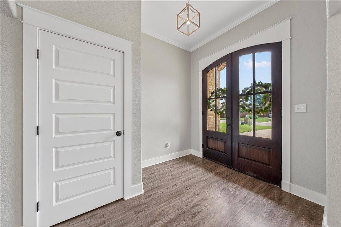 17 North Shore Circle, Waco, TX 76708