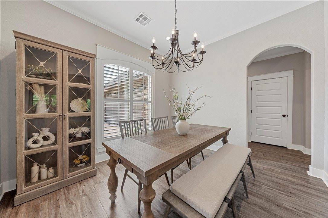 17 North Shore Circle, Waco, TX 76708