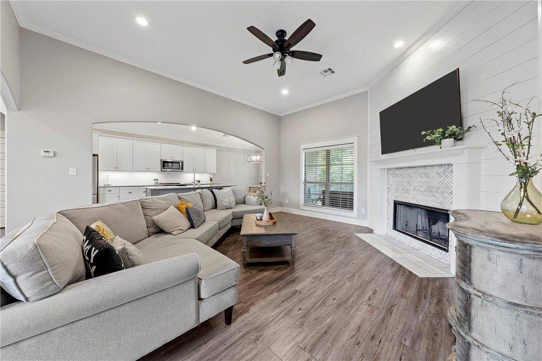 17 North Shore Circle, Waco, TX 76708