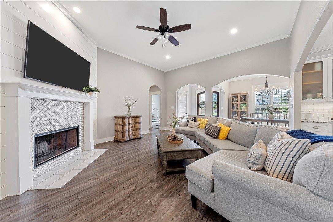 17 North Shore Circle, Waco, TX 76708