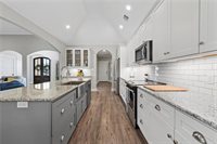 17 North Shore Circle, Waco, TX 76708