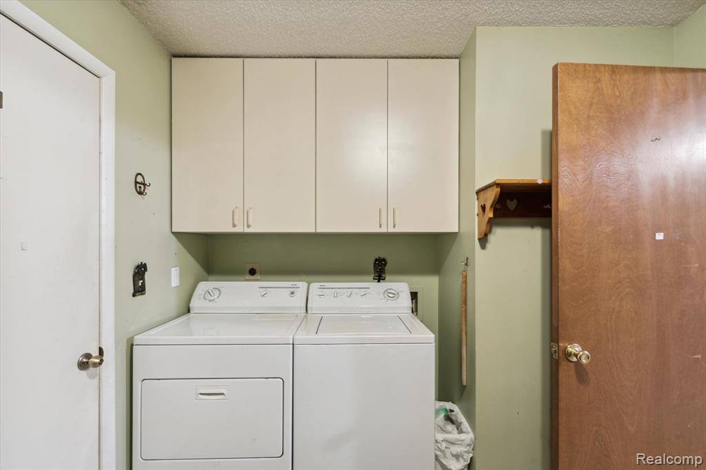 19100 Otto Court, Huron Township, MI 48164