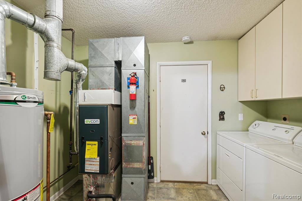 19100 Otto Court, Huron Township, MI 48164