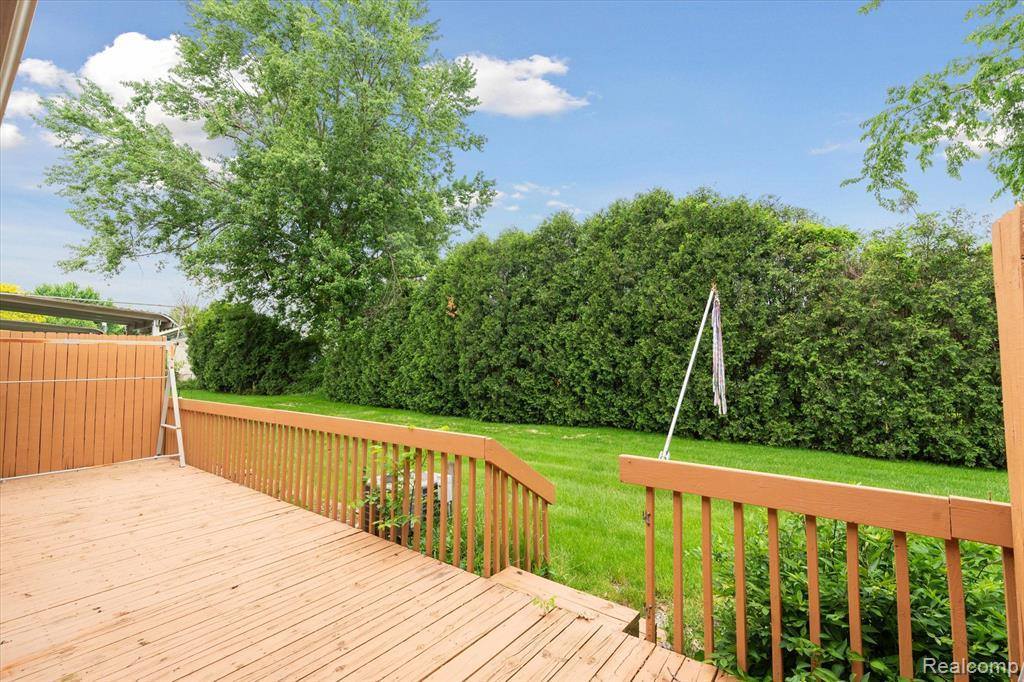 19100 Otto Court, Huron Township, MI 48164