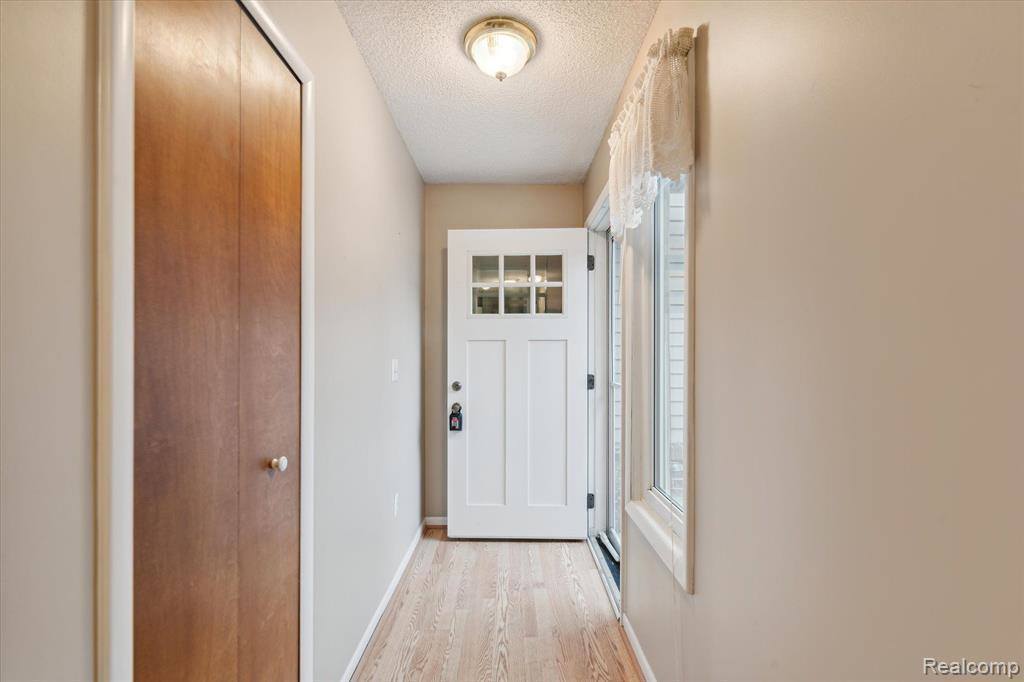 19100 Otto Court, Huron Township, MI 48164