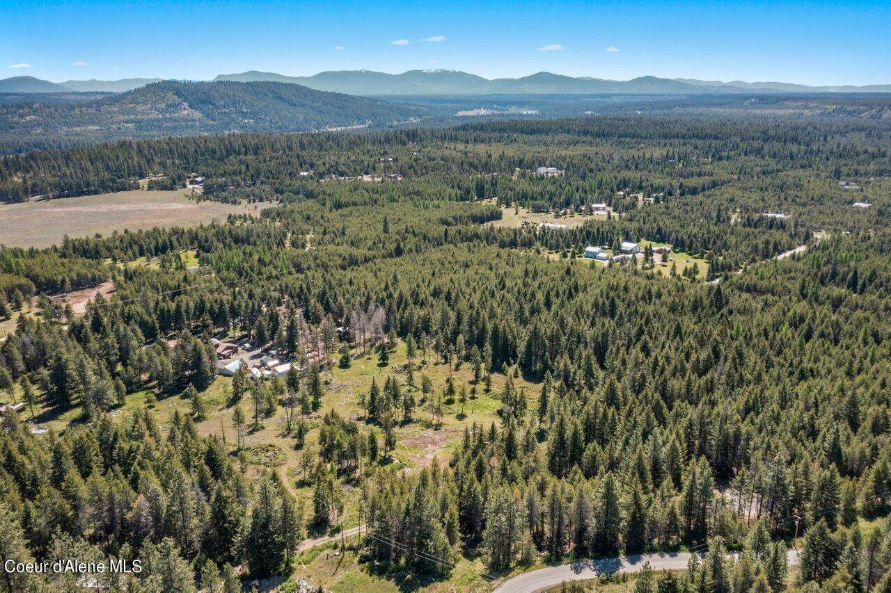 737 Torrens Trl, Spirit Lake, ID 83869