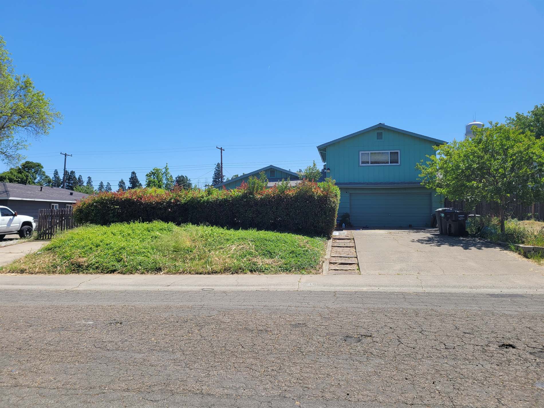 5016 Springfield Way, Sacramento, CA 95841