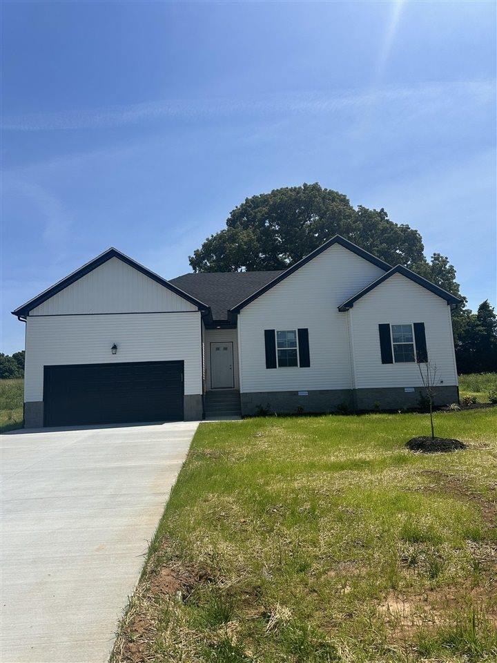 8 Sun Drive, Scottsville, KY 42164