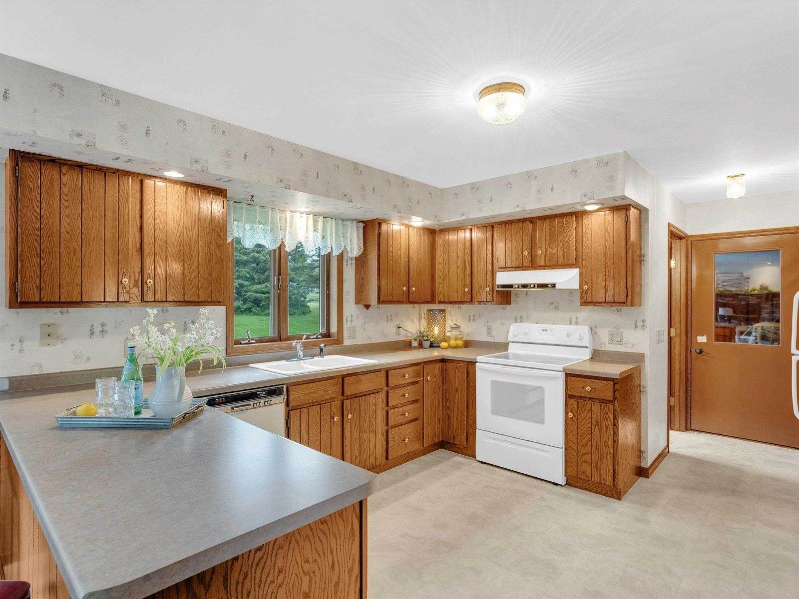 2301 Meadowbrook Drive, Marshfield, WI 54449