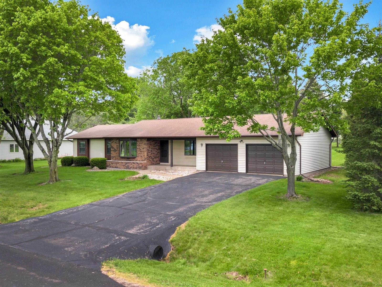 2301 Meadowbrook Drive, Marshfield, WI 54449