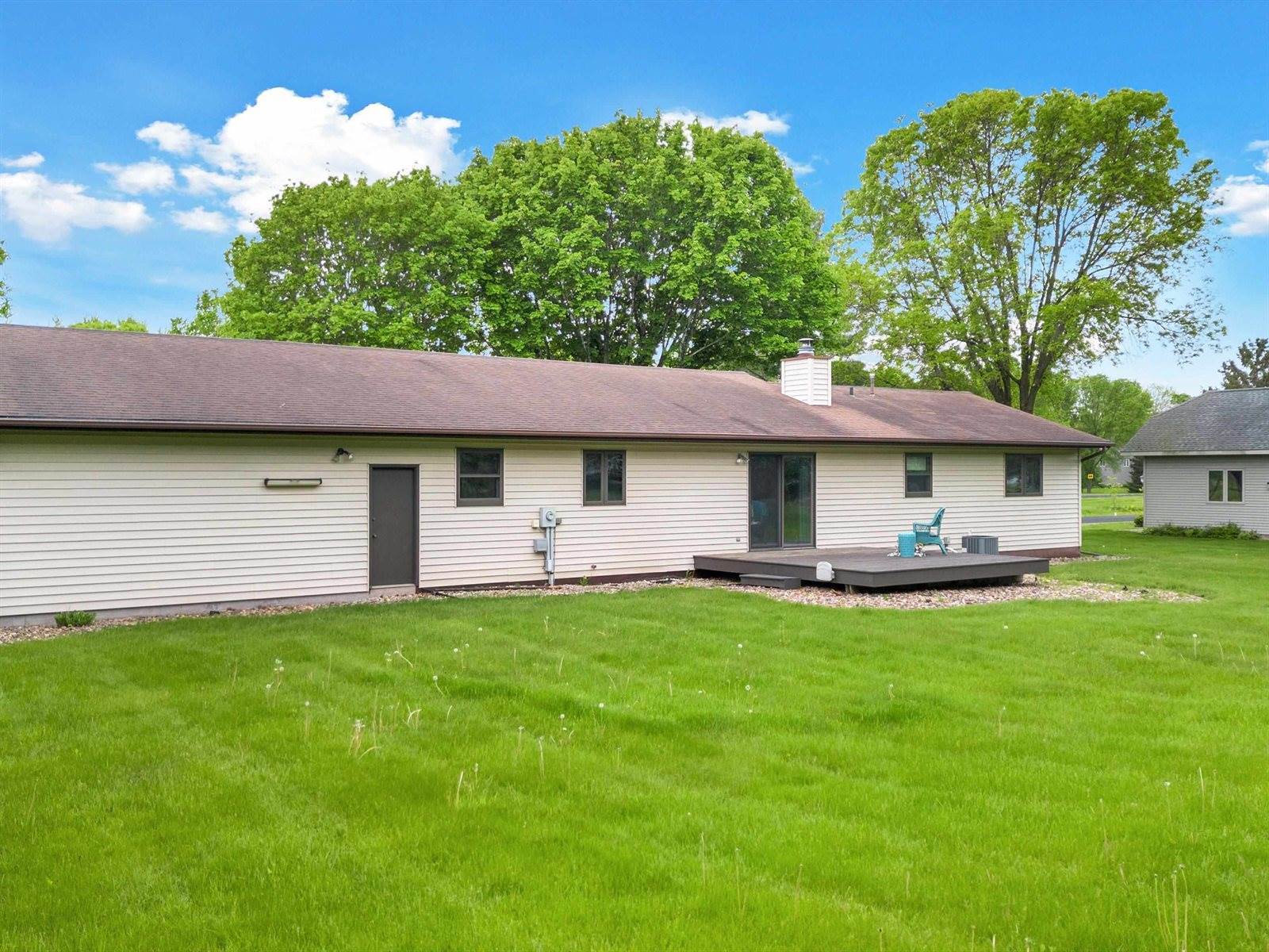 2301 Meadowbrook Drive, Marshfield, WI 54449