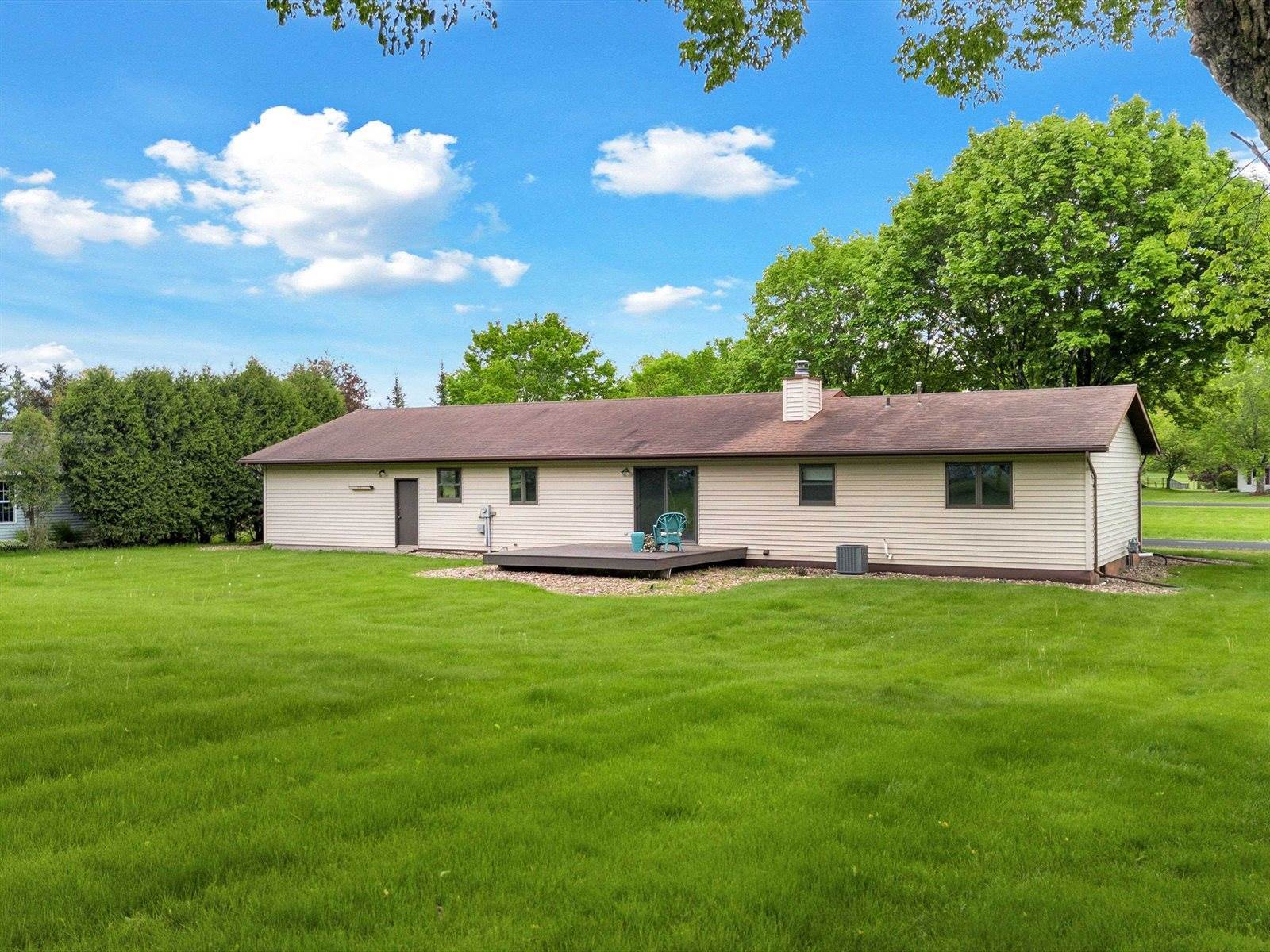 2301 Meadowbrook Drive, Marshfield, WI 54449