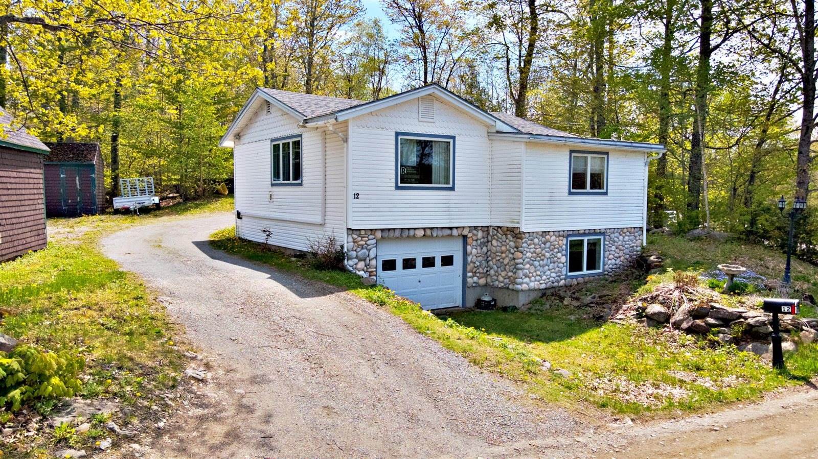 12 Gould Road, Orono, ME 04473