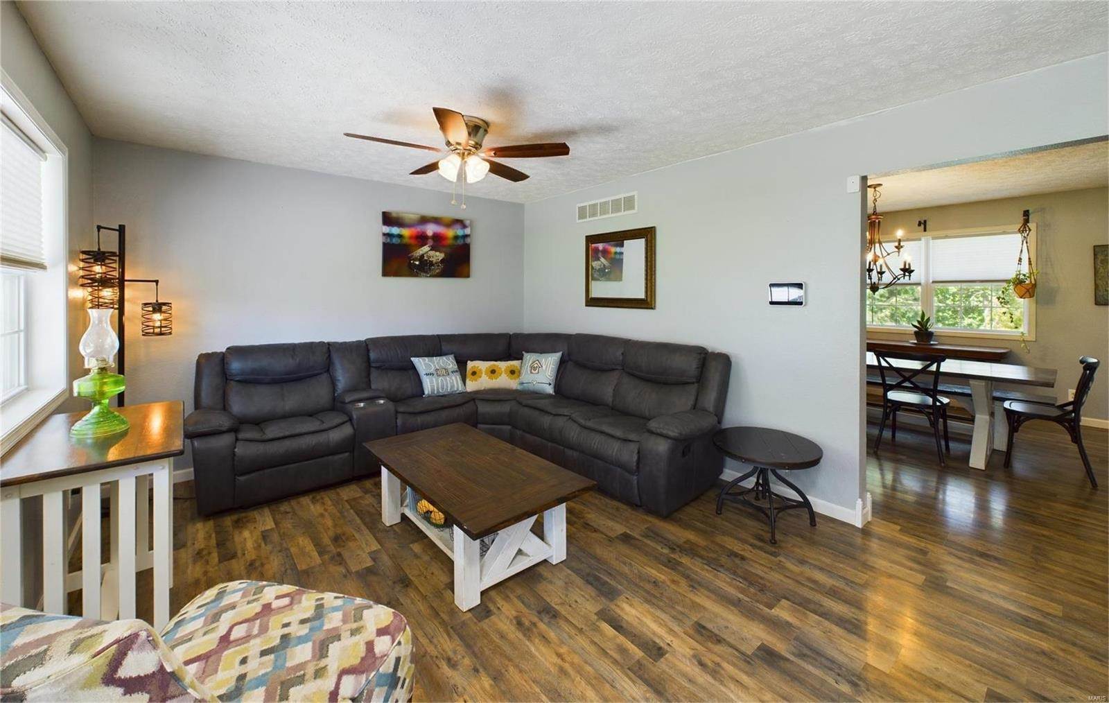 22345 Target Road, Saint Robert, MO 65584