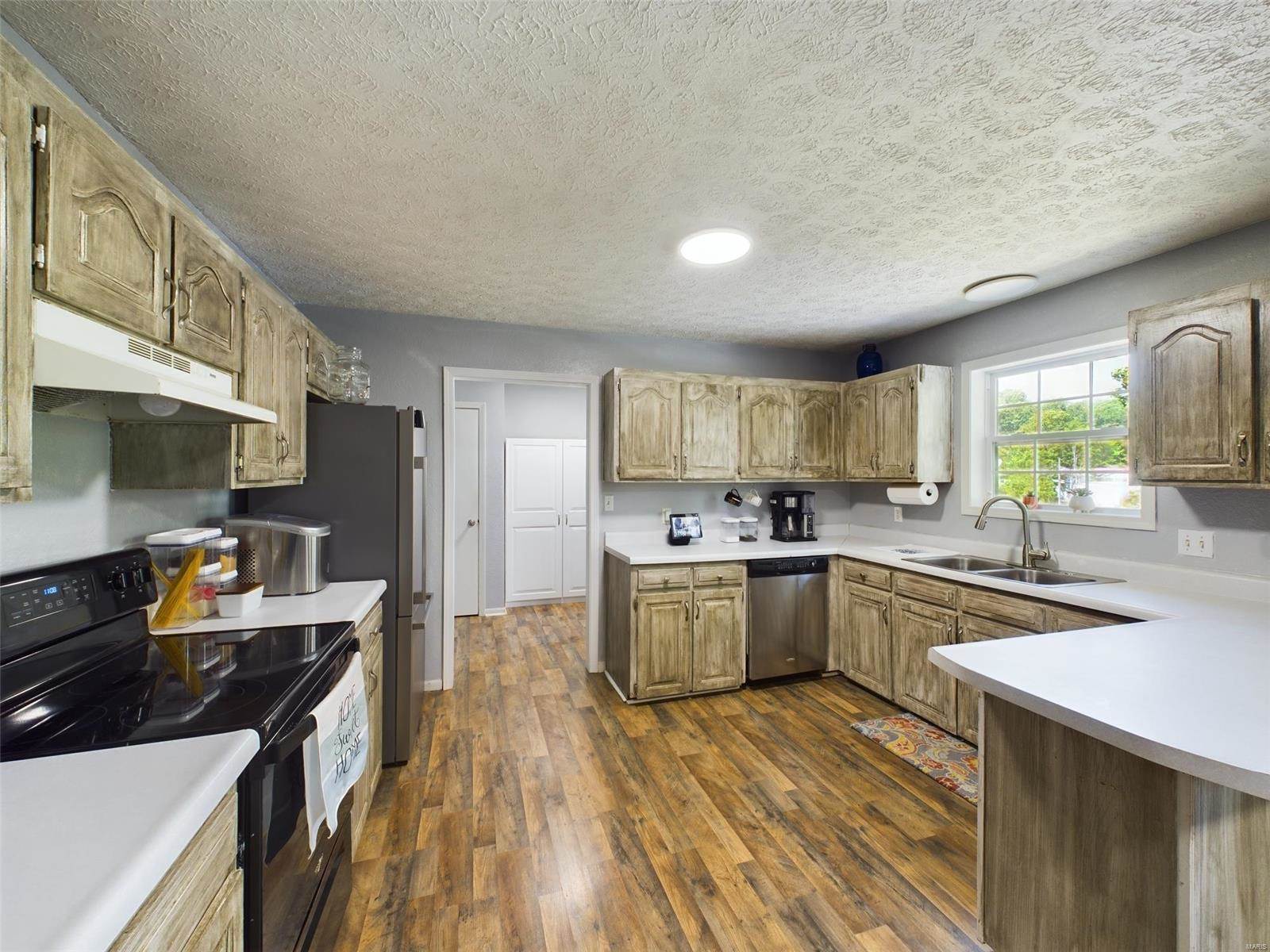 22345 Target Road, Saint Robert, MO 65584