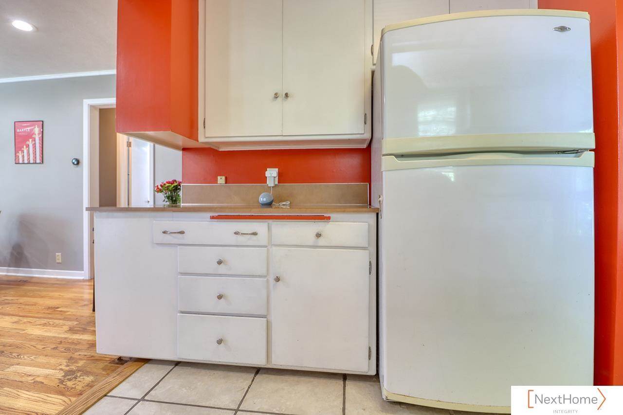 400 Frost Drive, Lincoln, NE 68510