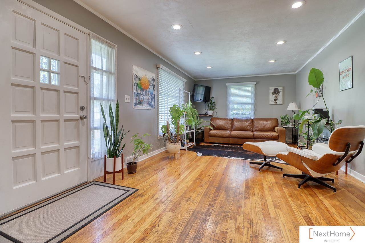 400 Frost Drive, Lincoln, NE 68510