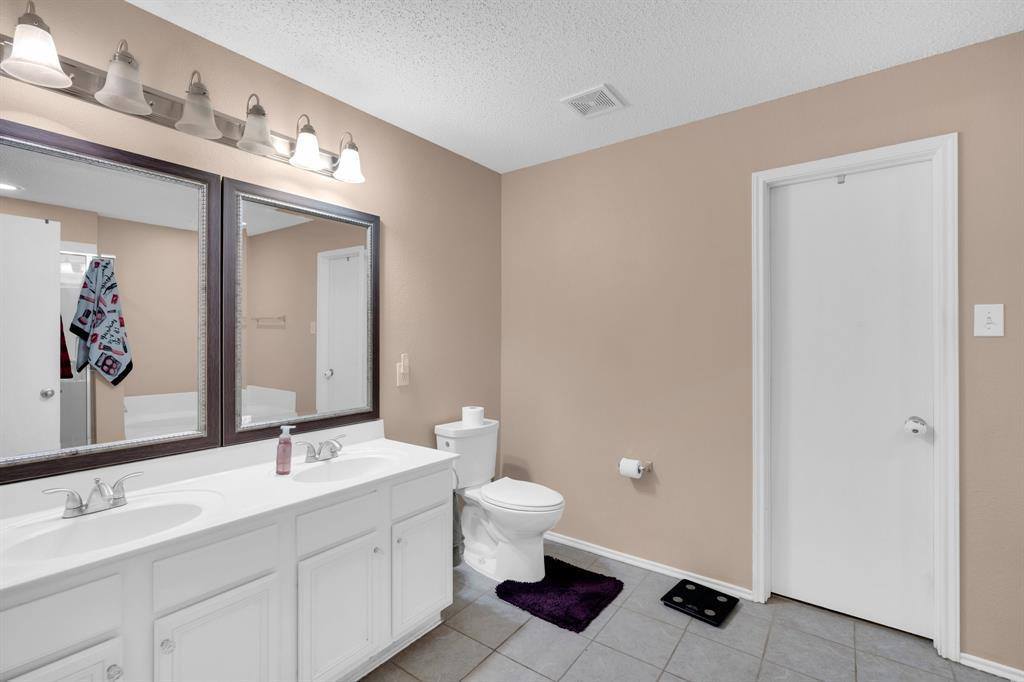 1307 Red Deer Way, Arlington, TX 76002