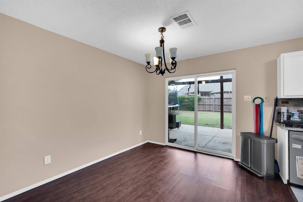 1307 Red Deer Way, Arlington, TX 76002