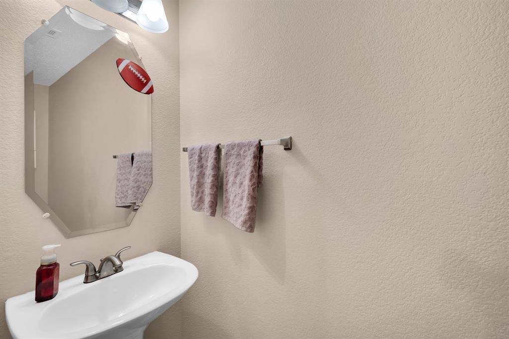 1307 Red Deer Way, Arlington, TX 76002