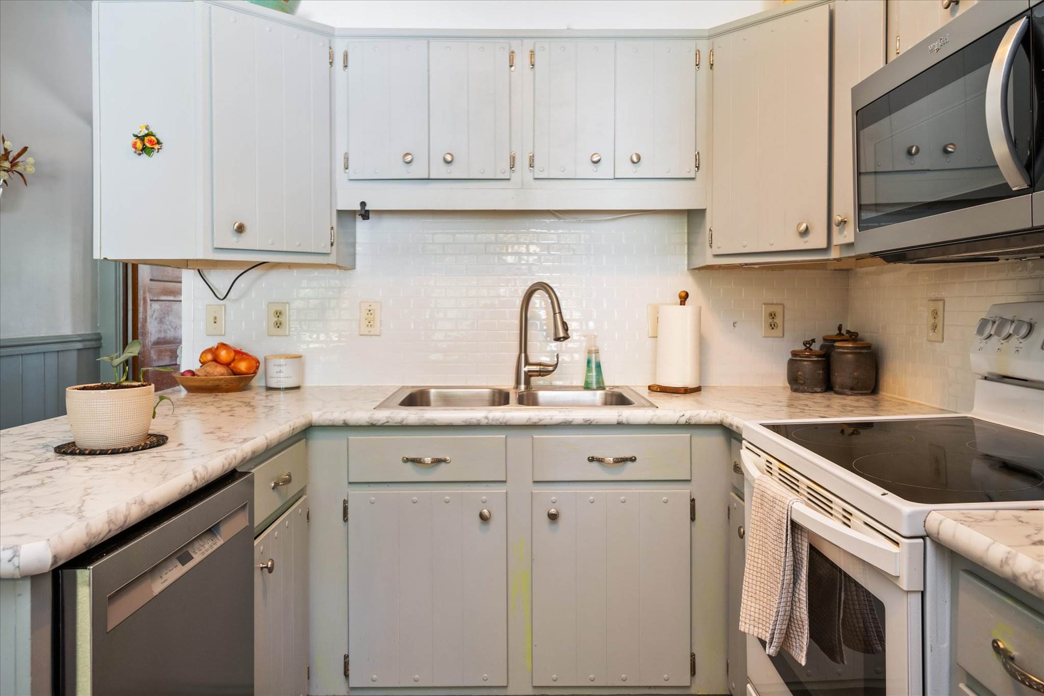 142 E Main Street, Avon, NY 14414