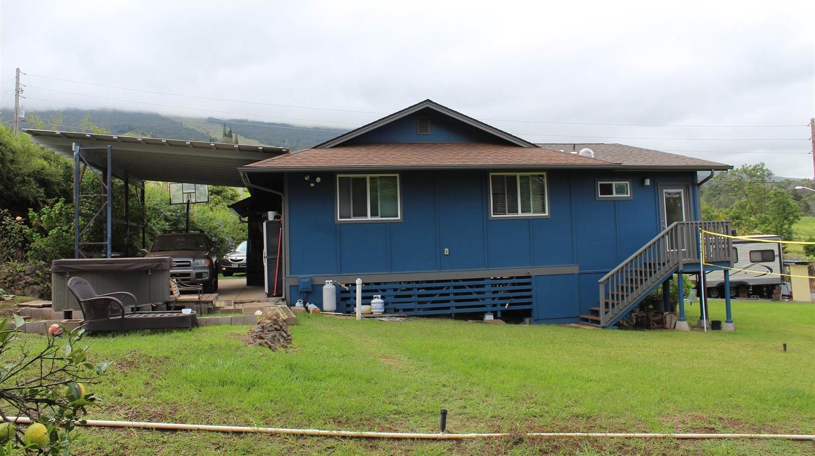 54 Keanuhea St, Kula, HI 96790