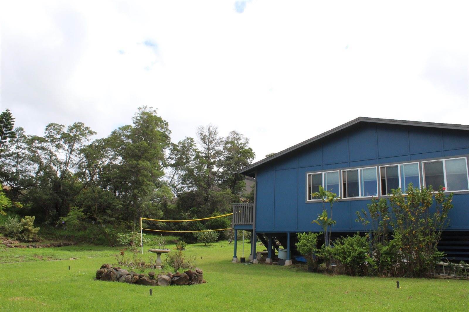 54 Keanuhea St, Kula, HI 96790