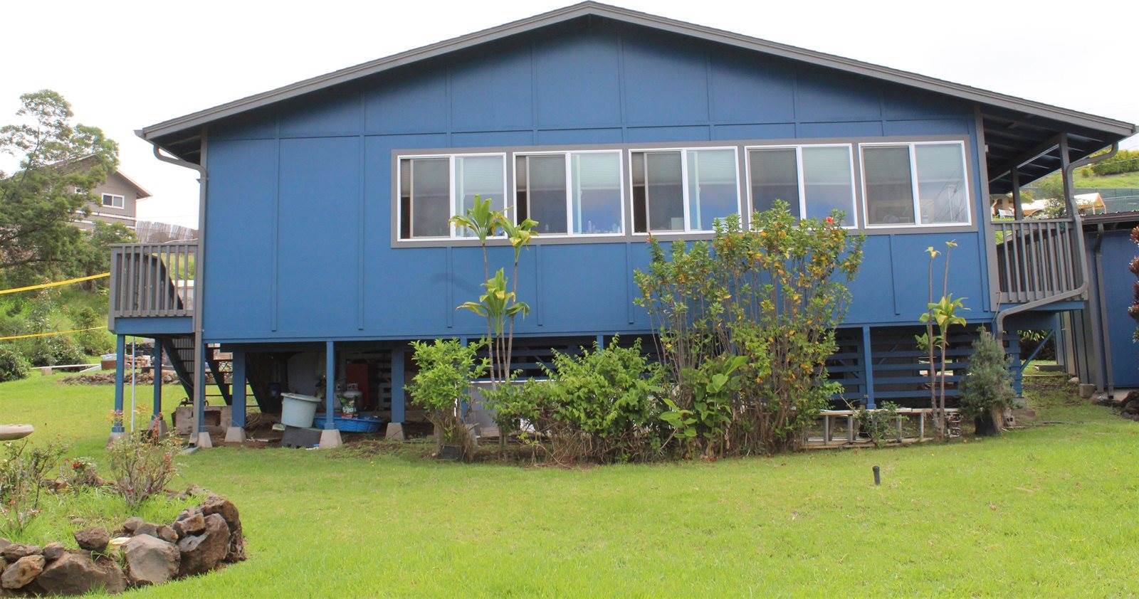 54 Keanuhea St, Kula, HI 96790