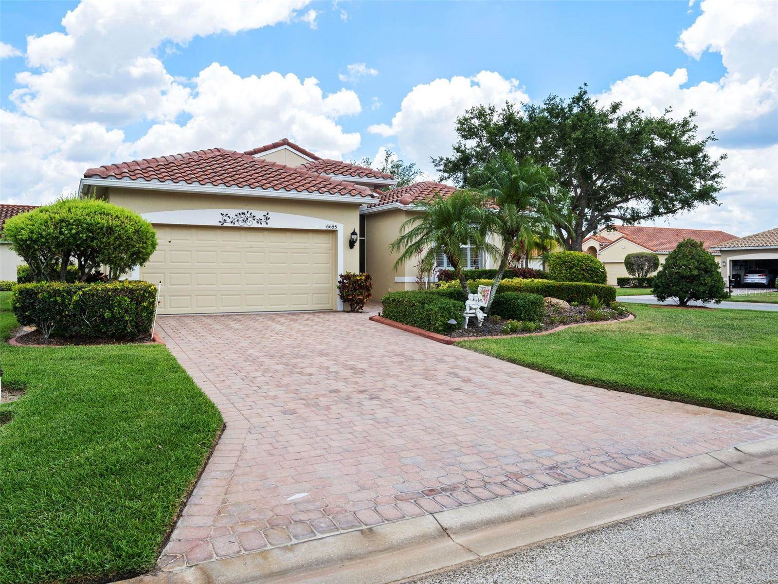 6655 41st Street Circle East, Sarasota, FL 34243