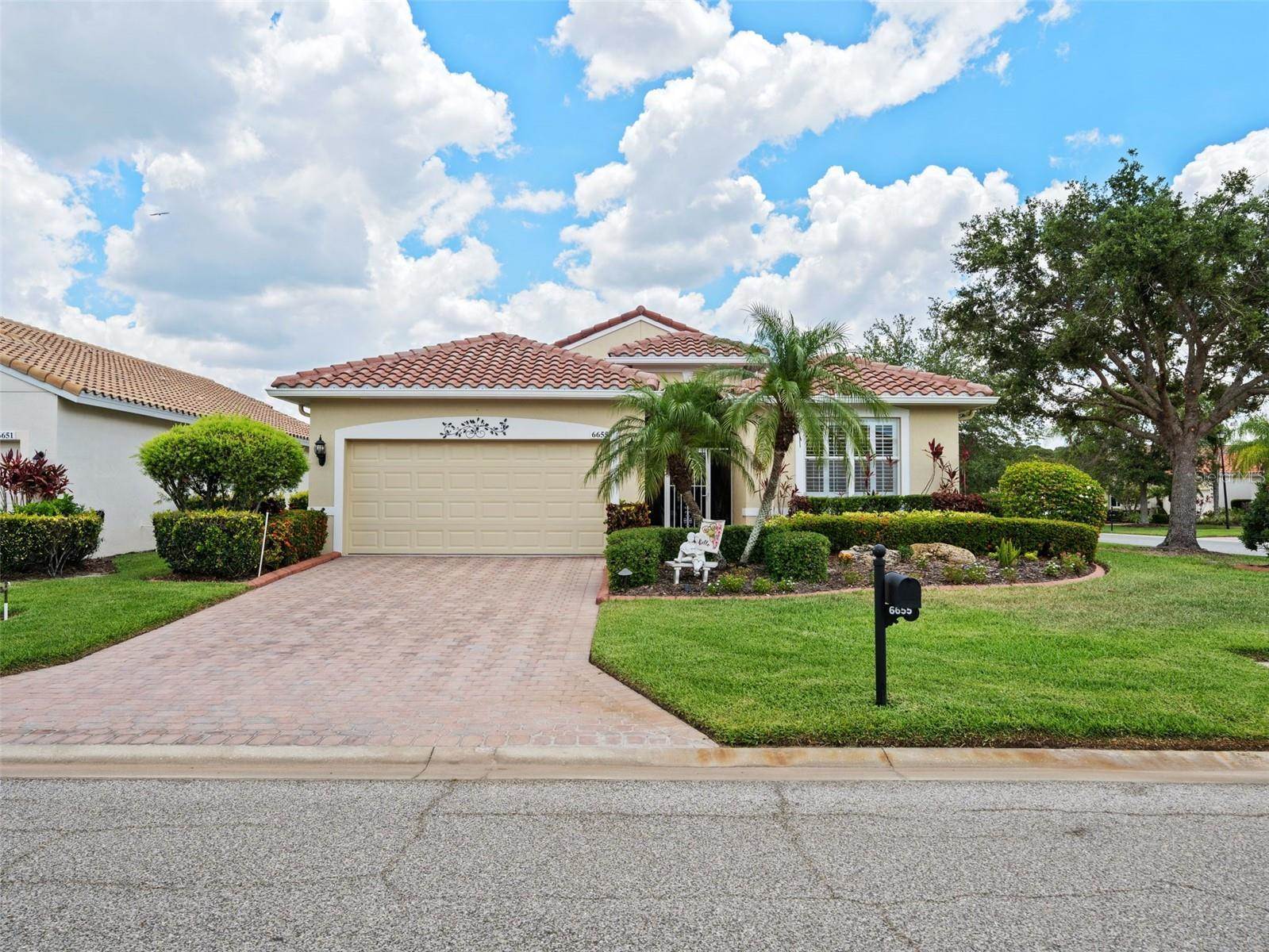 6655 41st Street Circle East, Sarasota, FL 34243