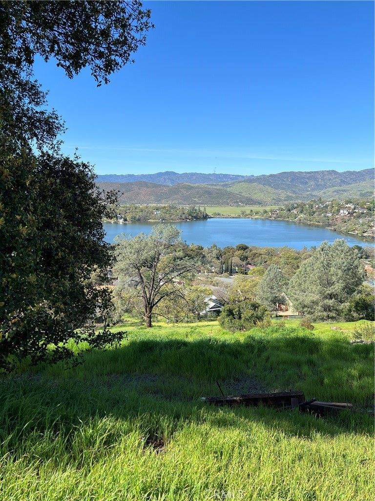 17282 Greenridge Road, Hidden Valley Lake, CA 95467