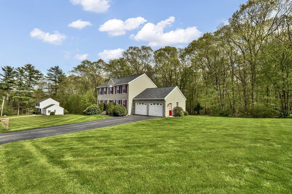 13 Pineview Rd, Dudley, MA 01571