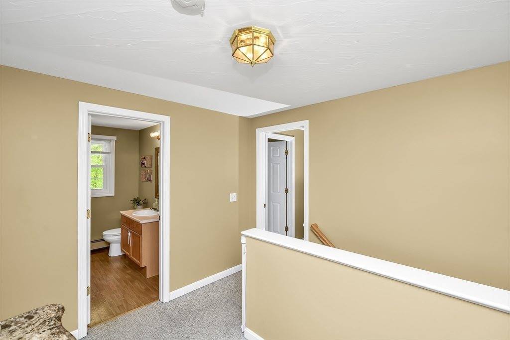 13 Pineview Rd, Dudley, MA 01571