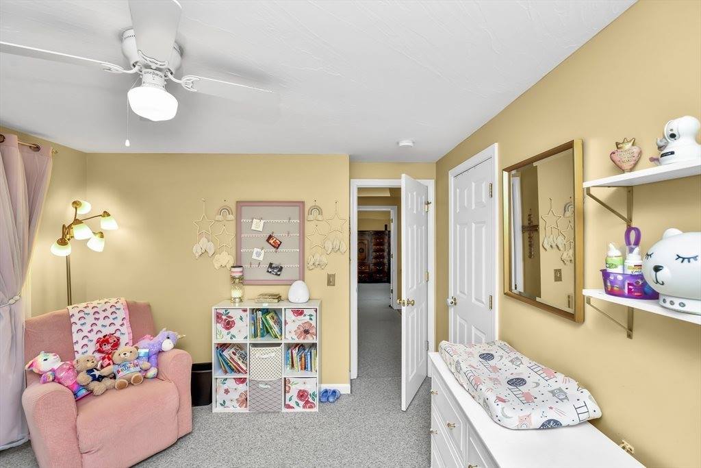 13 Pineview Rd, Dudley, MA 01571