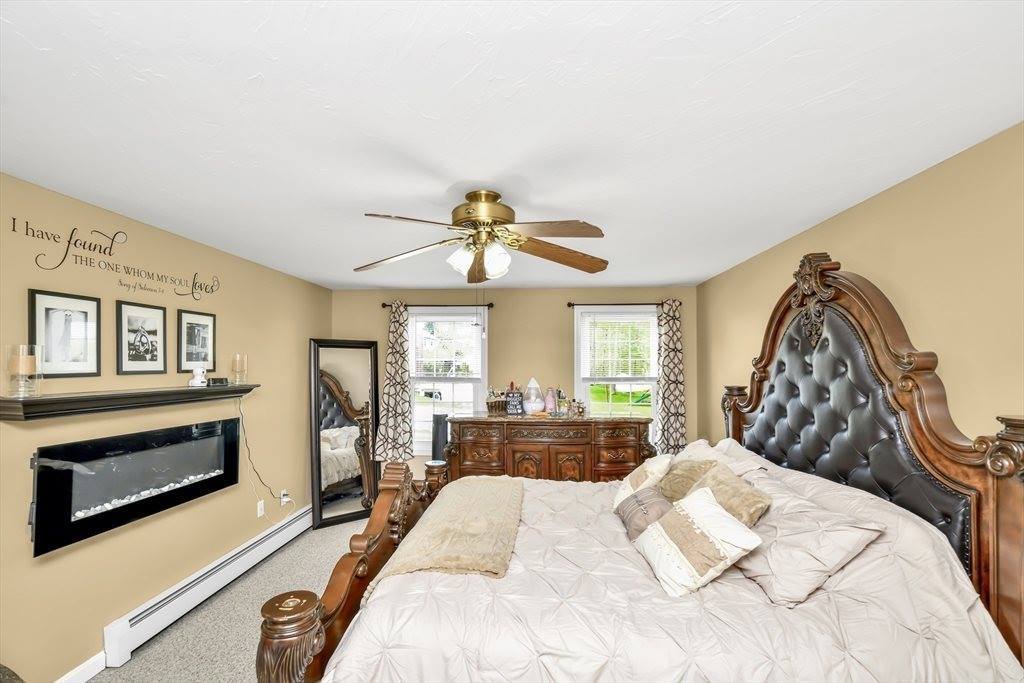 13 Pineview Rd, Dudley, MA 01571