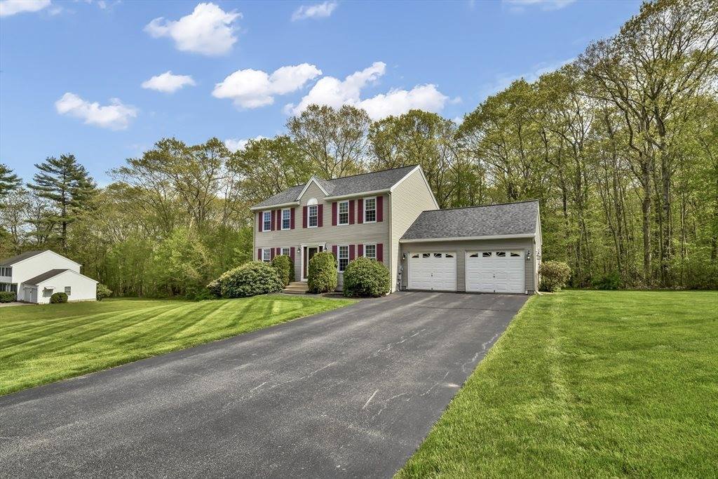 13 Pineview Rd, Dudley, MA 01571